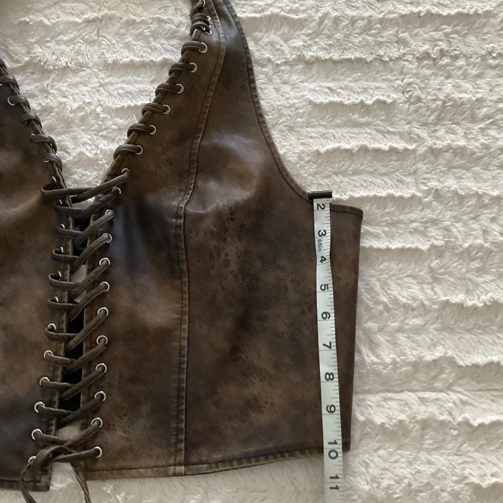 UO Tali Faux Leather Lace-Up Halter Top NWT - Picture 3 of 5